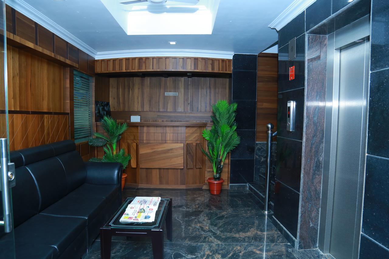 Aarya Bhavan Residency Hotell Malappuram Exteriör bild