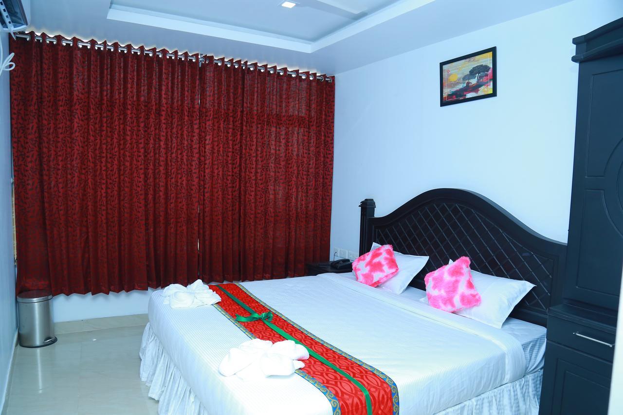 Aarya Bhavan Residency Hotell Malappuram Exteriör bild