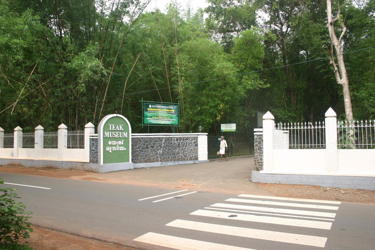 Aarya Bhavan Residency Hotell Malappuram Exteriör bild